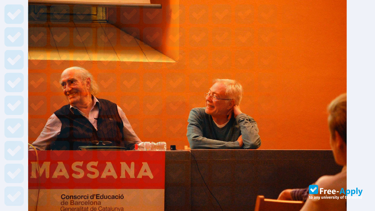 Photo de l’Massana School #6