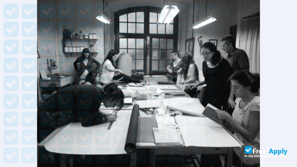 Massana School photo #15