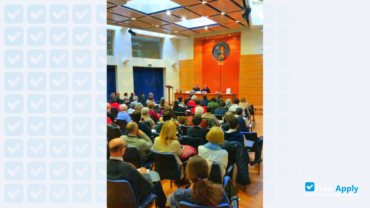 Saint Damasus Ecclesiastical University (Spanish) photo #11
