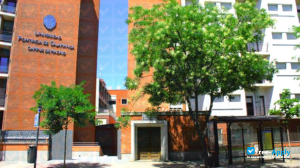 Foto de la Salamanca Pontifical University of Madrid Campus #8