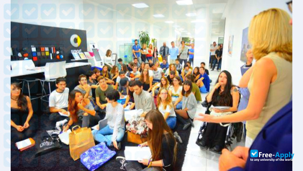 School of Art and Design in Valencia Superior photo #2