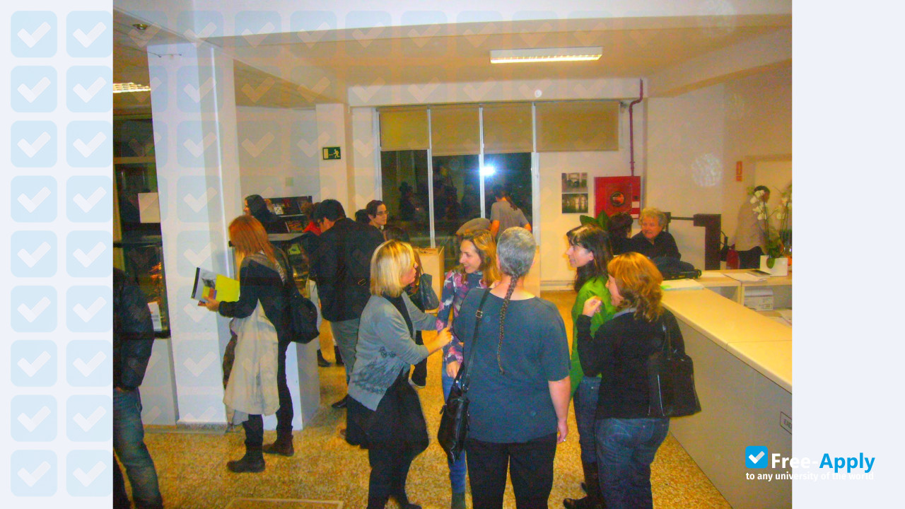 School of Art and Design in Valencia Superior photo #6