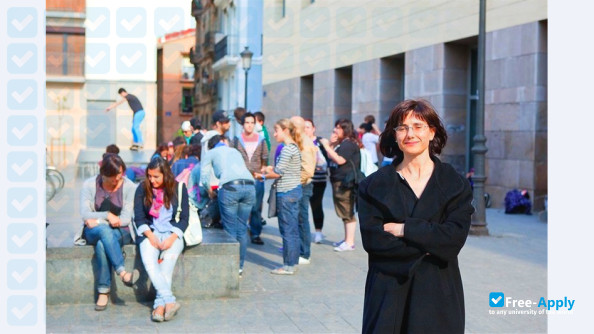 School of Art and Design in Valencia Superior photo #1