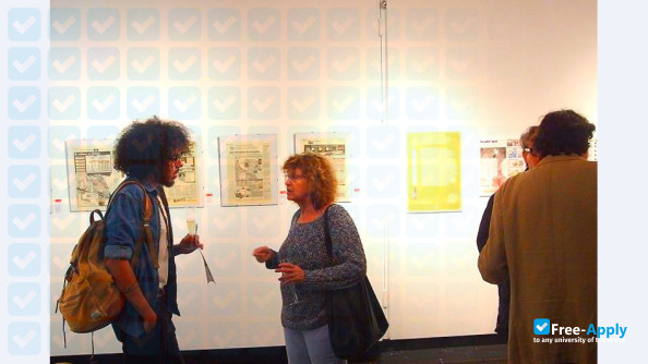 Foto de la School of Disseny and Art #7