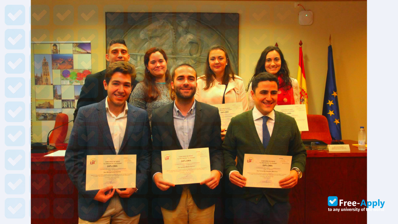 Sevilla University photo #8