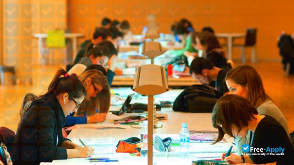 Photo de l’Complutense University of Madrid #7