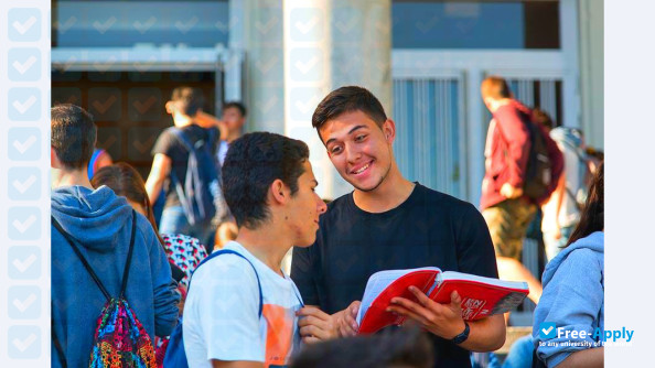 Photo de l’Complutense University of Madrid #11