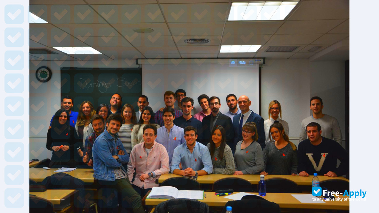 Photo de l’Centro de Estudios Financieros #5