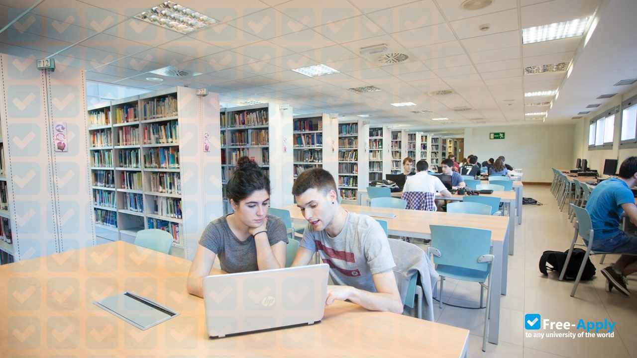 Mondragon University фотография №10