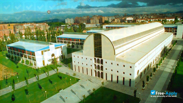 Foto de la Public University of Navarra #10