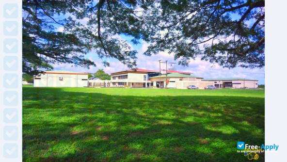 Foto de la Anton de Kom University of Suriname #10