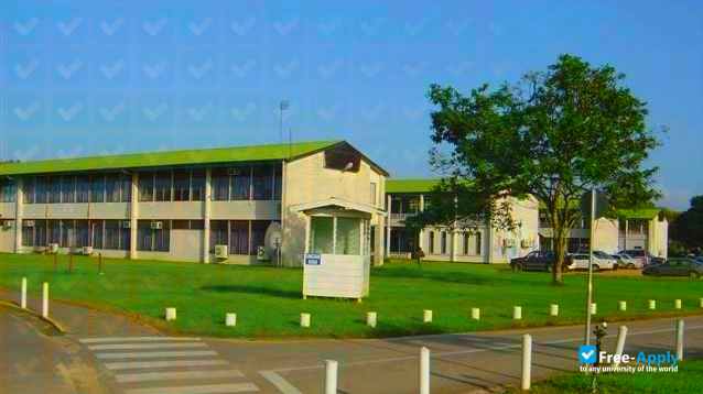 Foto de la Anton de Kom University of Suriname #7