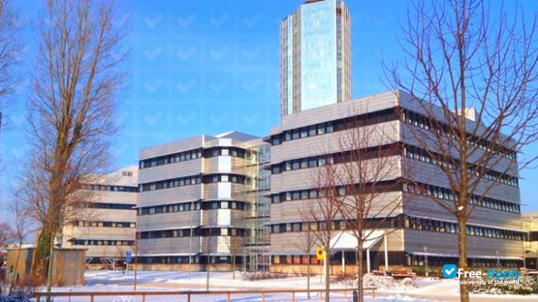 Halmstad University photo #6
