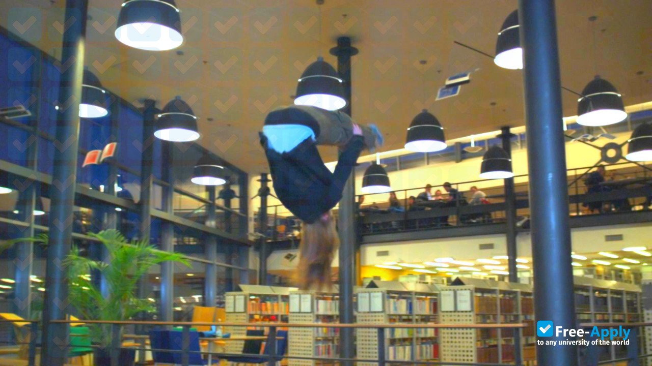 Linnaeus University photo #2