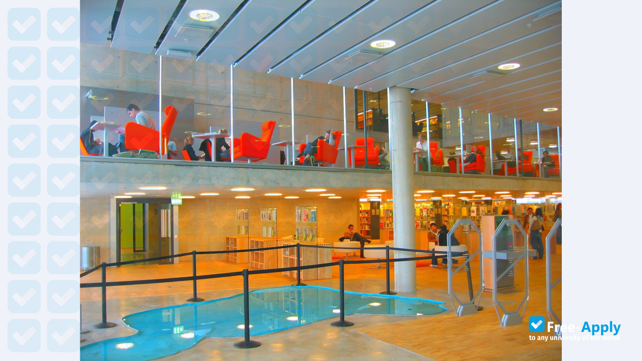 Södertörn University photo #5