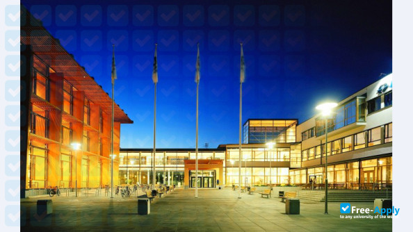Mälardalen University photo #4