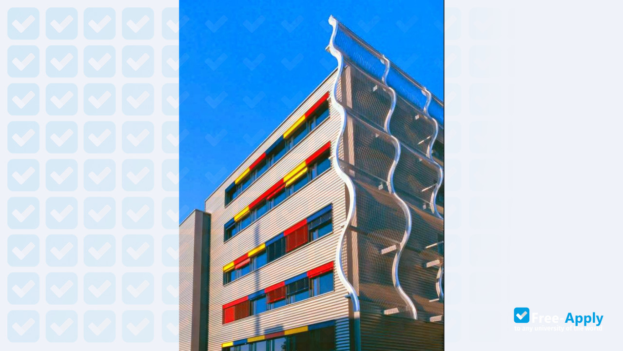 Foto de la Lausanne Cantonal Art School #6