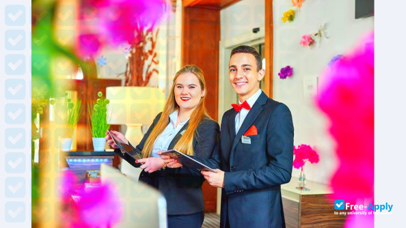 Photo de l’Swiss Hotel Management School #7