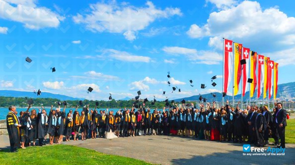Foto de la EU Business School Switzerland #8