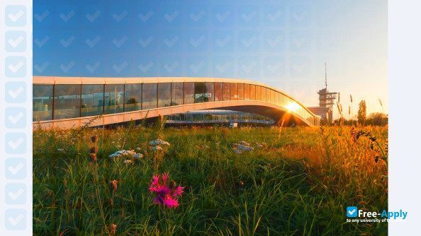 Swiss Federal Institute of Technology in Lausanne фотография №6