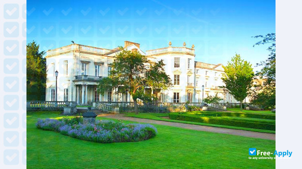 Glion Institute of Higher Education photo #7