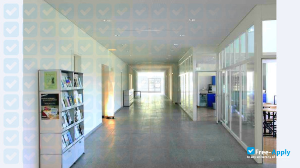 Foto de la University Institute Kurt Bosch