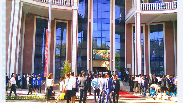 Photo de l’Tajik National University #4