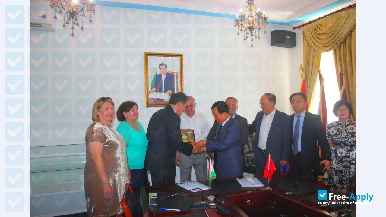 Tajik State Pedagogical University photo #8