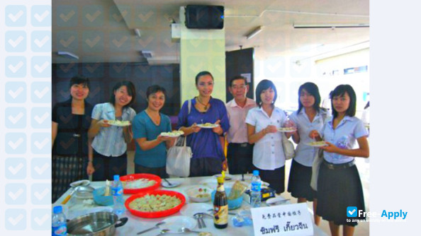 Photo de l’Bansomdejchaopraya Rajabhat University #9