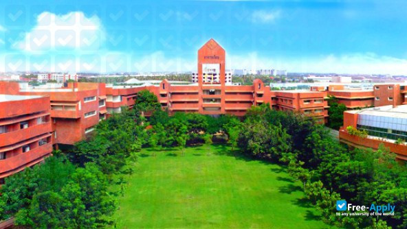 Huachiew Chalermprakiet University photo #1