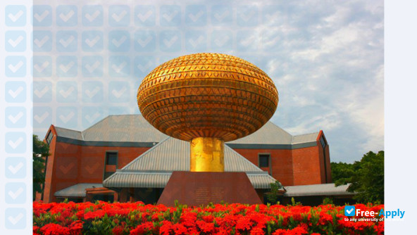 Huachiew Chalermprakiet University photo #7