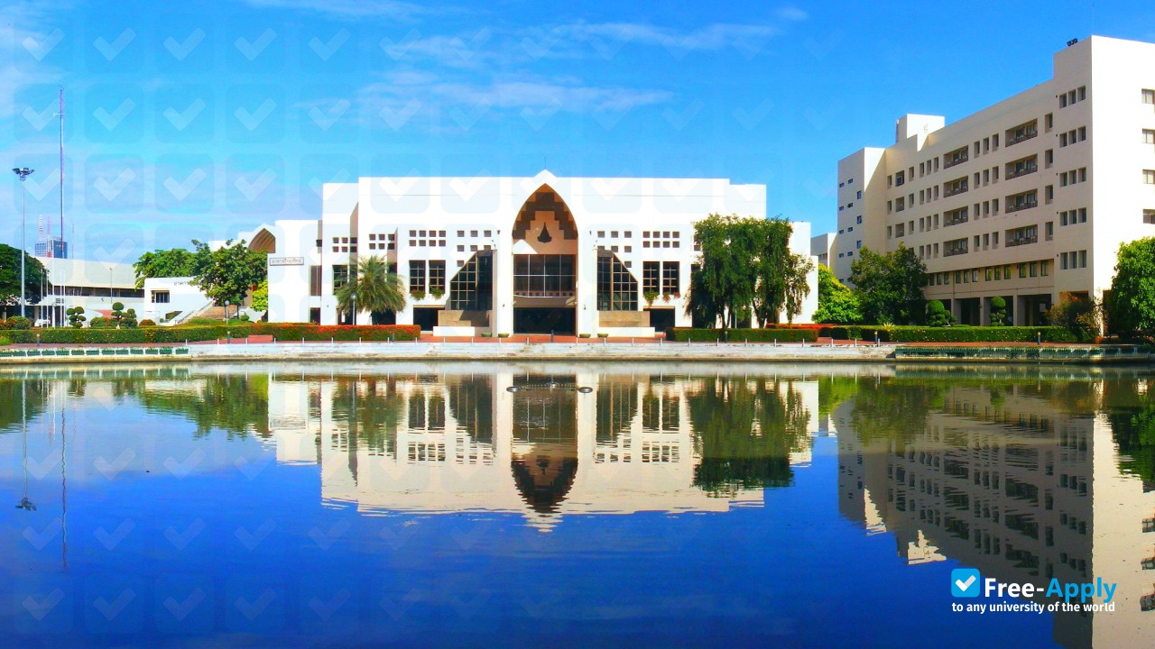 Foto de la Sukhothai Thammathirat Open University #4