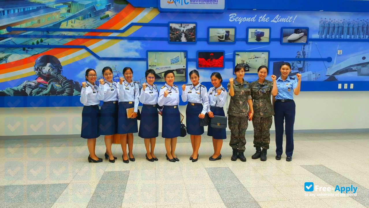 Photo de l’The Royal Thai Air Force Nursing College #5