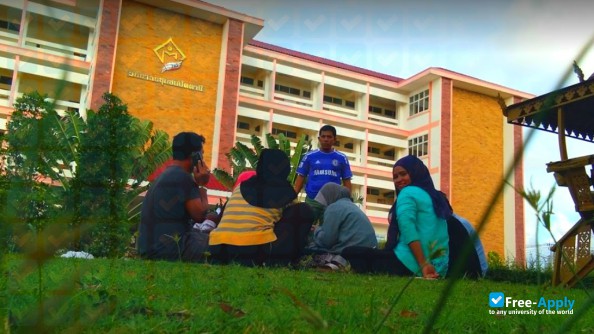 Foto de la Pattani Community College #3