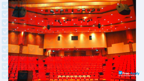 Foto de la Phramongkutklao College of Medicine #2