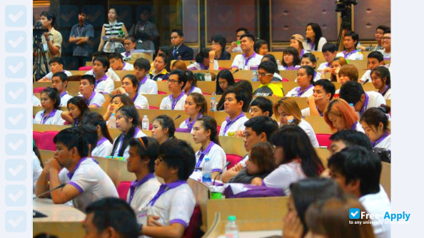 University of the Thai Chamber of Commerce photo #11