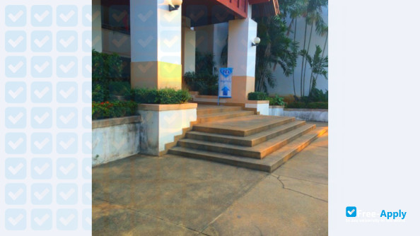 Foto de la Lampang Inter-Tech College #3