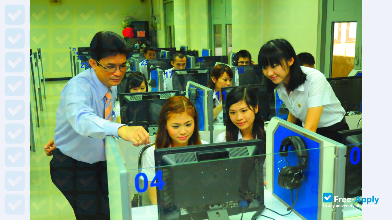 Foto de la Rajamangala University of Technology Phra Nakhon #5