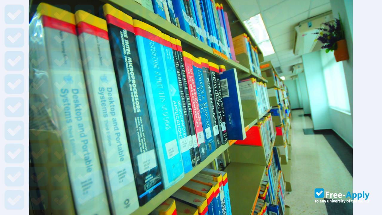 Foto de la Rajamangala University of Technology Phra Nakhon #19
