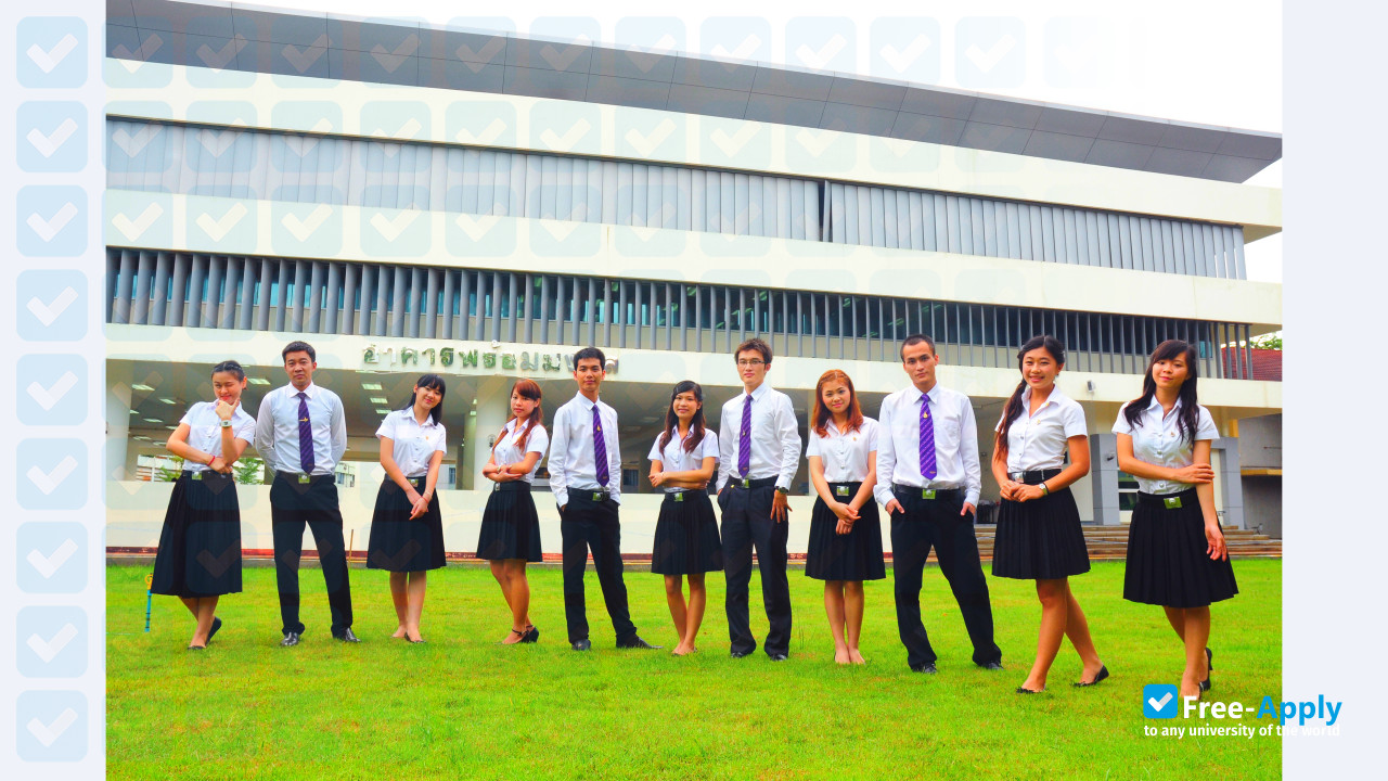 Foto de la Rajamangala University of Technology Phra Nakhon #7