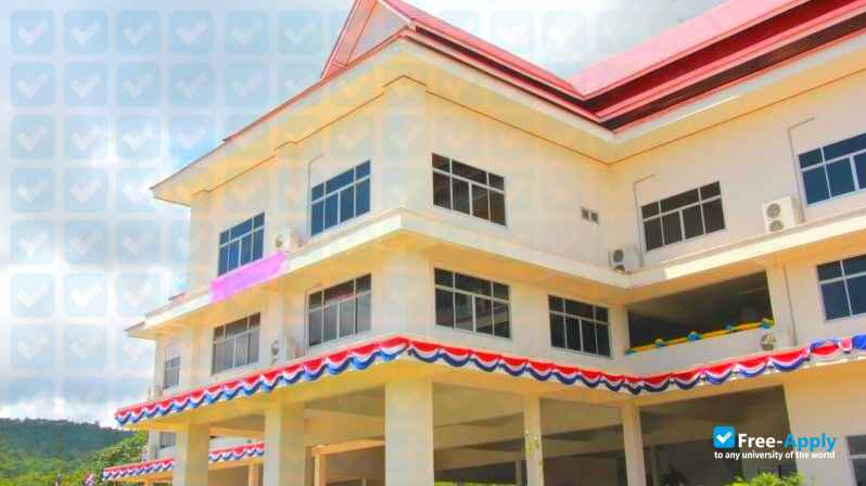 Photo de l’Mukdahan Community College #3
