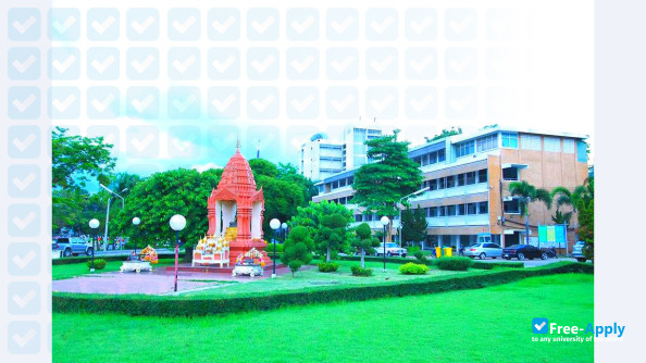 Foto de la Nakhon Sawan Rajabhat University #2
