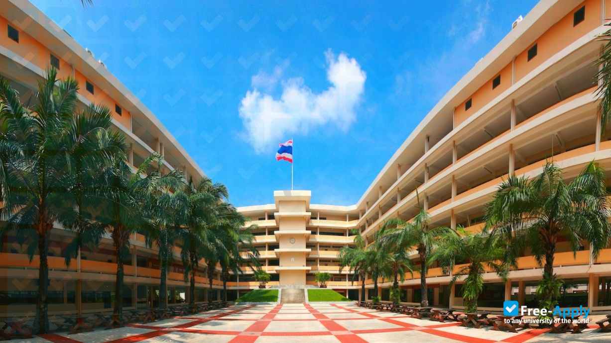 Rattana Bundit University photo #6