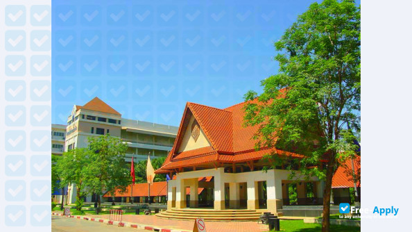Rattana Bundit University photo