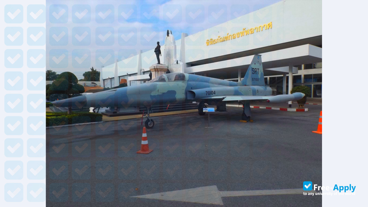 Photo de l’Royal Thai Air Force Academy #4