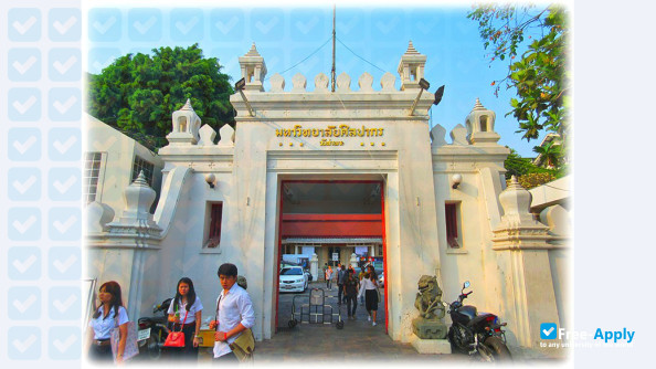 Foto de la Silpakorn University #7