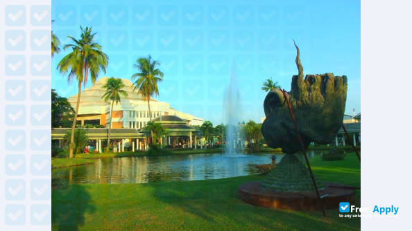 Foto de la Silpakorn University #8