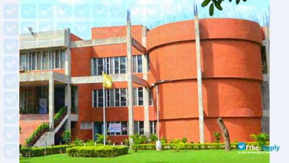 Eastern University of Management and Technology фотография №1