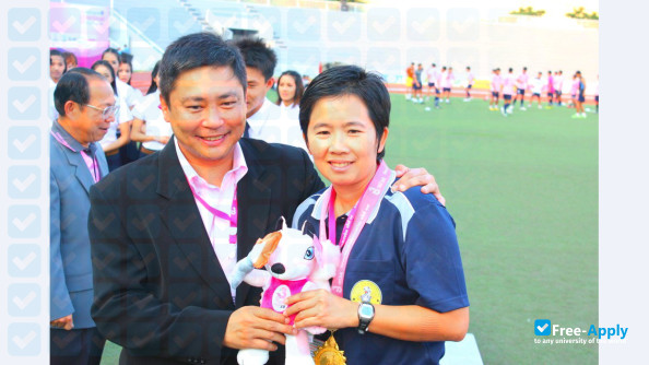 Foto de la College of Asian Scholars #3