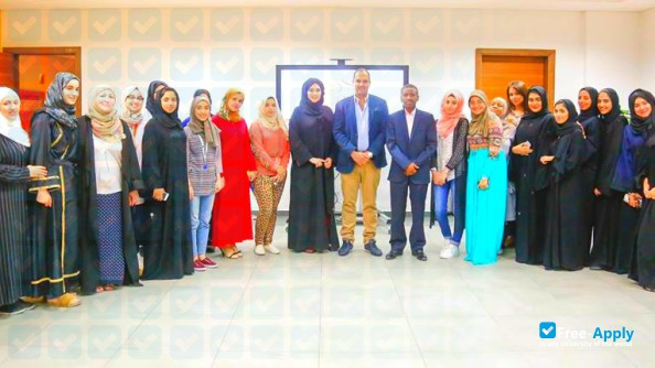 Photo de l’Ajman University of Science & Technology #10